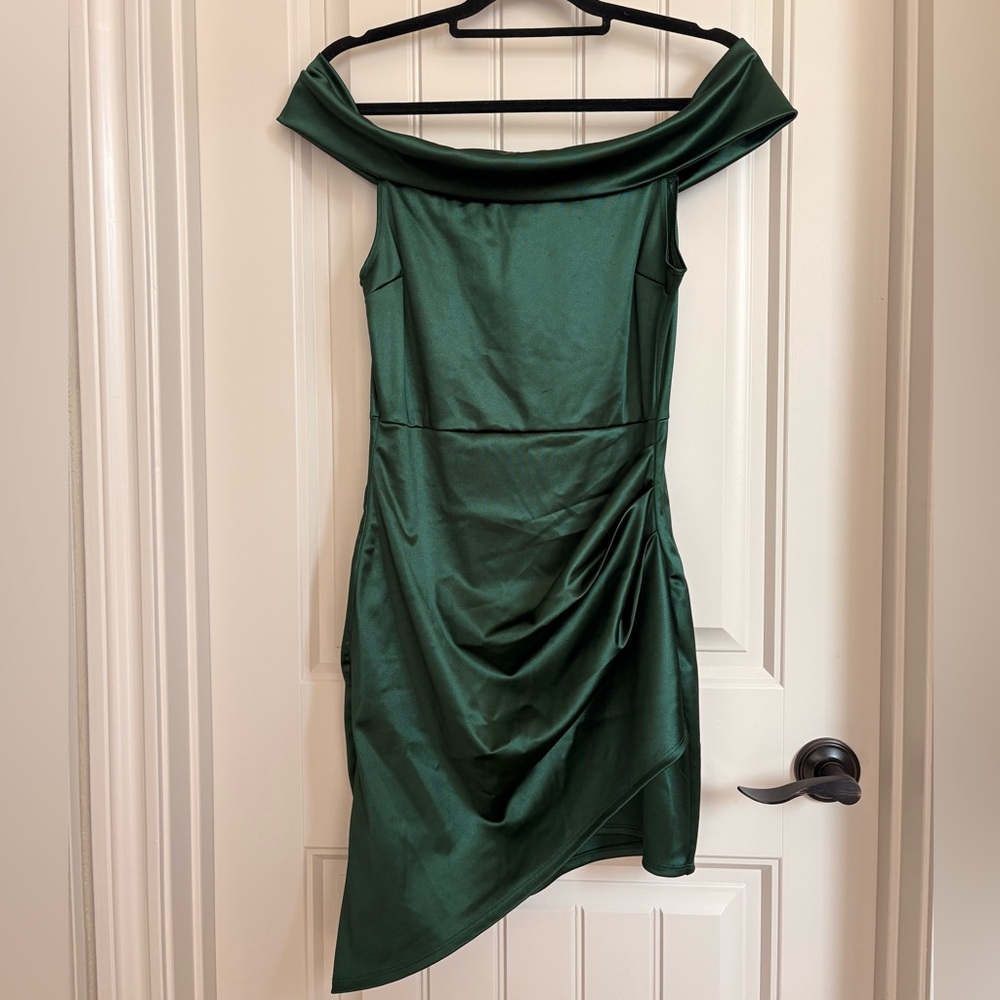 Windsor Emerald Green Off-Shoulder Dress